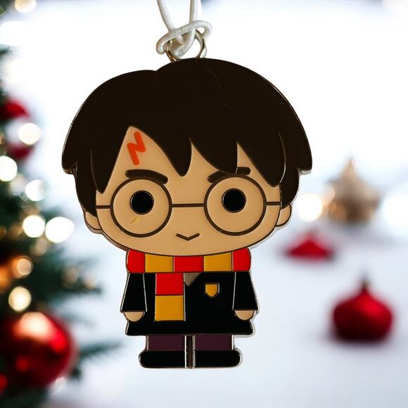 Hallmark Harry Potter Ornament Metal Enamel Key Fob Backpack Tag Decoration - Picture 1 of 5
